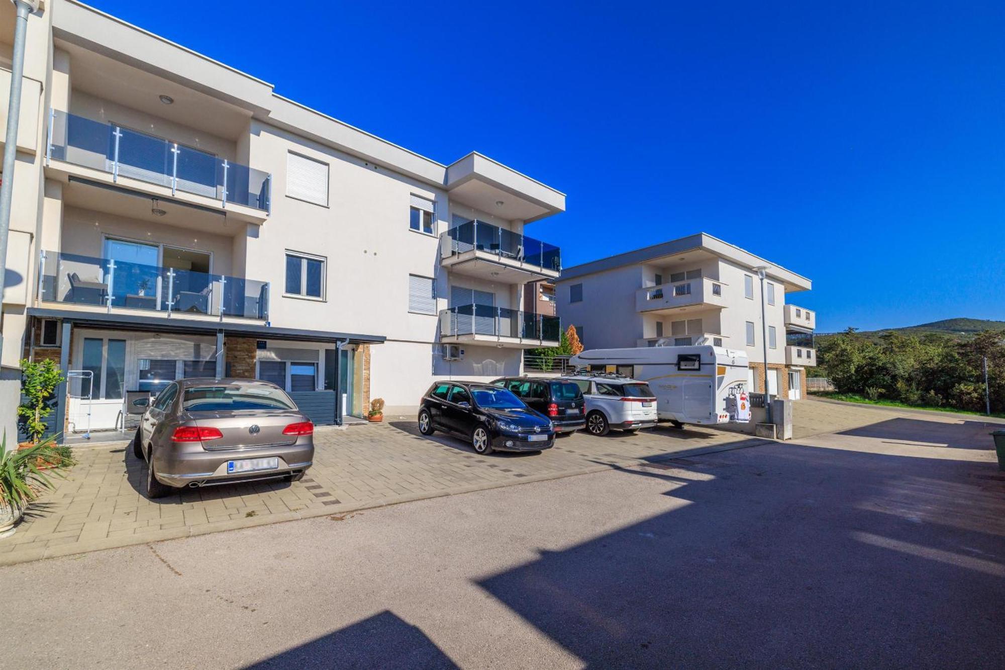 Apartment Sajo *